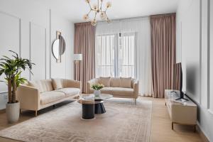 Spacious 1 bed in La Mer - 1 min to the beach