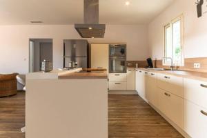 Maisons de vacances Maison vue Mer et Maquis : Maison 4 Chambres