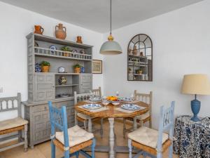 Apartment Dona Lola by Interhome