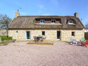 Maisons de vacances Holiday Home la chaumiere de Quelarn by Interhome : photos des chambres