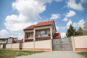 Farkas Villa - 3hvězdičkové hotely ve městě Mórahalom
