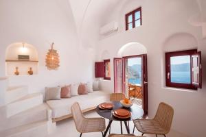 Terracotta Cave House (2)