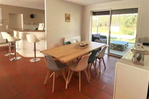 Maisons de vacances Maison calme proche Perigueux et piscine chauffee : photos des chambres