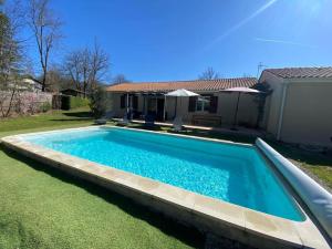 Maisons de vacances Maison calme proche Perigueux et piscine chauffee : photos des chambres