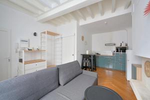 Studio Marie - Proche Théatres et Place des corps saints - WIFI