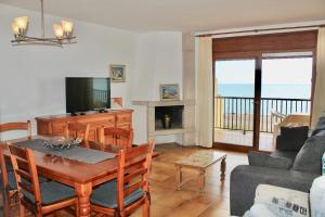 Apartamento con vista frontal al mar en Pals 316
