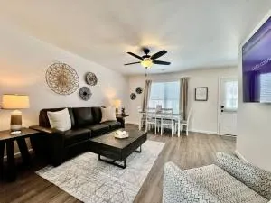 Pearl of a home, central Batesville, IN -New build - Batesville