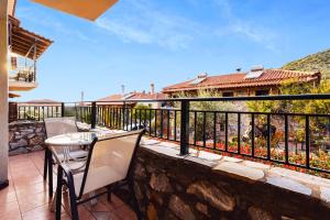 Stoupa Serene Nests - Spitiko Getaway