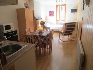 3 star apartement Au P'tit Grillon Salins-les-Bains Prantsusmaa