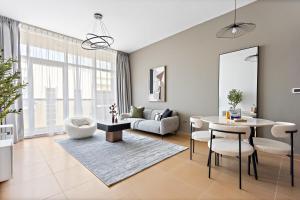 Silkhaus Elite 1BDR Next to Golf Course & Club