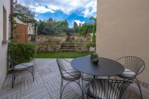 Apartments Florence - Galileos Garden at Ponte Vecchio