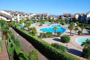 H2o Green Residence with 3 pools DesenzanoLoft Official Partner Homes & Villas by Marriott Bonvoy