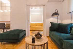 Colourful & Modern Apartment