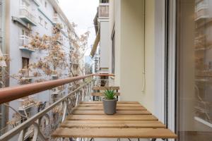 Colourful & Modern Apartment