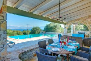 Villa Liontzos by Villa Plus