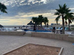 Laguna Beach House - Beachfront house sleeps 9