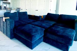 Laguna Beach House - Beachfront house sleeps 9