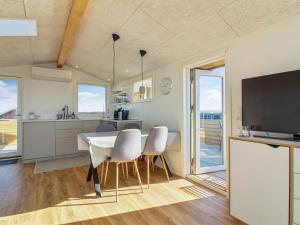 Holiday Home Fatlinda - 50m from the sea by Interhome