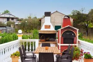 Loutra Holiday House - Nótos