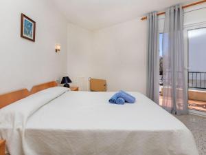 Apartment Emporda-2 by Interhome