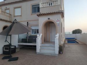 VAO Holiday Rentals-Villa with Pool on New Sierra Golf