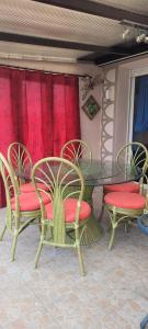 LARRA DE LA ROSERAIE