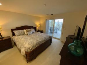 Spacious furnished suite at Peninsula Bay Resort