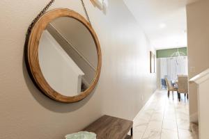 Cozy 4 Bed Town Home with Splash Pool townhouse