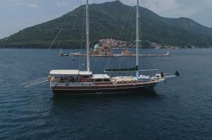 Traditional Sailing Yacht