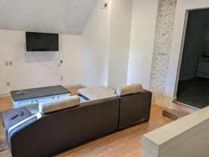 The Eclipse Erie - 米德维尔