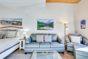 Walk to Lifts Studio with Hot Tub in Keystone!