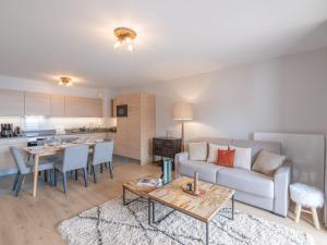 Bel appartement à lAlpe dHuez, proche pistes et équipements confort, avec wifi et parking - FR-1-645-57