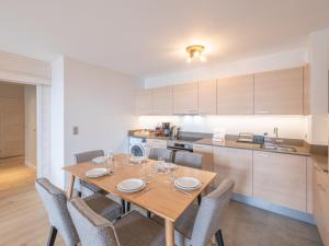 Bel appartement à lAlpe dHuez, proche pistes et équipements confort, avec wifi et parking - FR-1-645-57