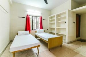 Hotel O Sakthi Guest House