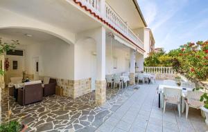 Spacious Apartment in Palit with Private Garden