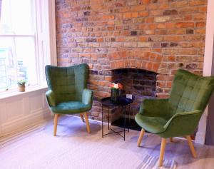 Spire entire apartment no kitchen