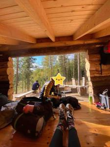 Lammastilan laavu - Lean to Inarin tila