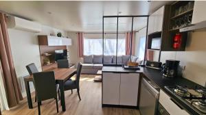 Campings Grand mobil home N°831 tout confort 2ch dans camping 4* : photos des chambres
