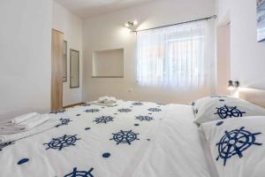 Apartments in Novi Vinodolski 42648