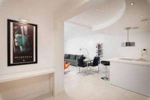 Mellieha Bay Designer Apartment By Homely - 4hvězdičkové hotely ve městě Mellieħa