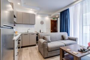 Designer 1 bed Maisonette Swieqi by Homely