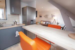 The Merville Duplex - Lorient Center