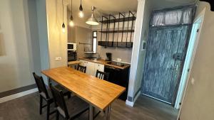 Torres Yomely Las Americas