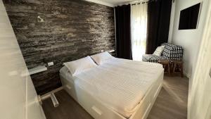 Torres Yomely Las Americas