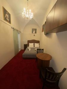 DATRI Petite Suite 8