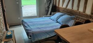 Le Thuit - F2 Plain pied tout équipé à la ferme