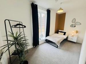 Hessian Lounge -Wyndale- Central 2BR WParking