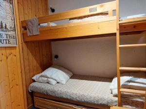 Résidence Nova - Appartement 2 pièces 6 personnes proche des pistes, des commerces, de la garderie et de lESF au centre de la station d’Arc 1800 MAE-1689