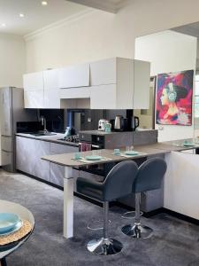 Elegant Apartment 20m From The Beach, Ostia Center
