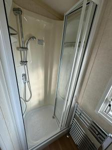 Golden Anchor - The Chamonix - Coastal Caravan Breaks